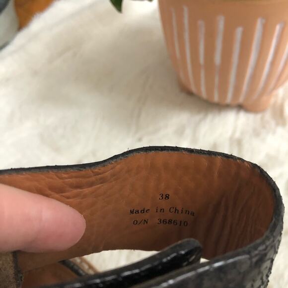 & Other Stories Metallic Leather Velcro Block Heel Sandals - Picture 5 of 6